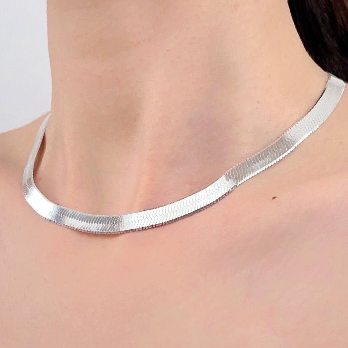 Zeitlose Herringbone-Kette – Elegant, Hautfreundlich & Vielseitig