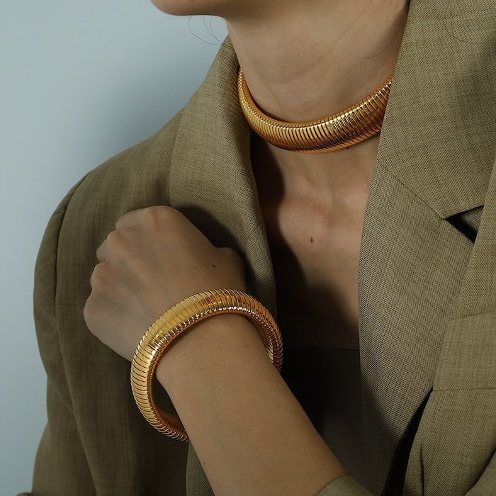 Klobiges Stretch-Design-Armband und Halsband