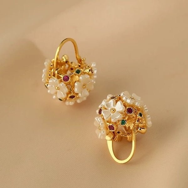 Romantische Blumenkorb-Creolen – Vintage trifft florale Eleganz
