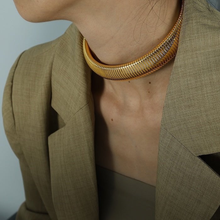 Klobiges Stretch-Design-Armband und Halsband