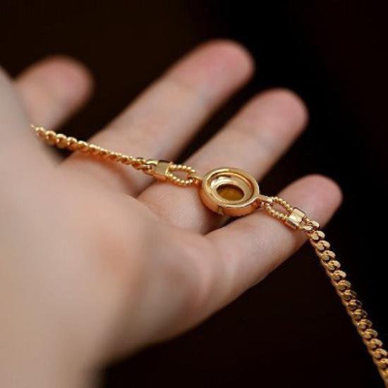 Vintage-inspiriertes Kettenarmband mit Tigerauge – Mut & Stil vereint