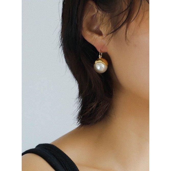 Schicke, moderne Vintage-Ohrringe mit Perlen - Daily Stuff