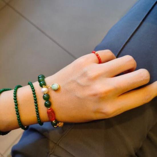 Grünes Jade-Perlenarmband – Glück & Eleganz