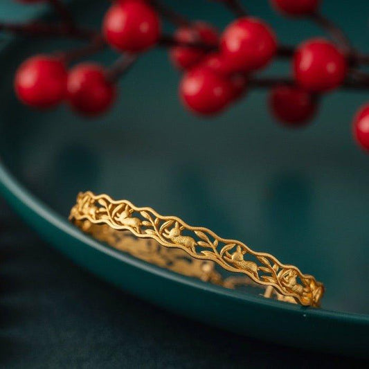 Traditioneller chinesischer Armreif im Kaninchen-Design - Daily Stuff