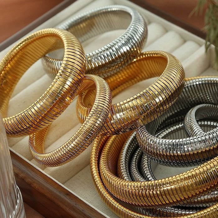 Klobiges Stretch-Design-Armband und Halsband