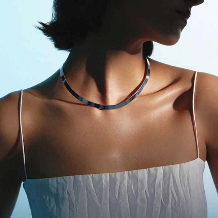 Zeitlose Herringbone-Kette – Elegant, Hautfreundlich & Vielseitig