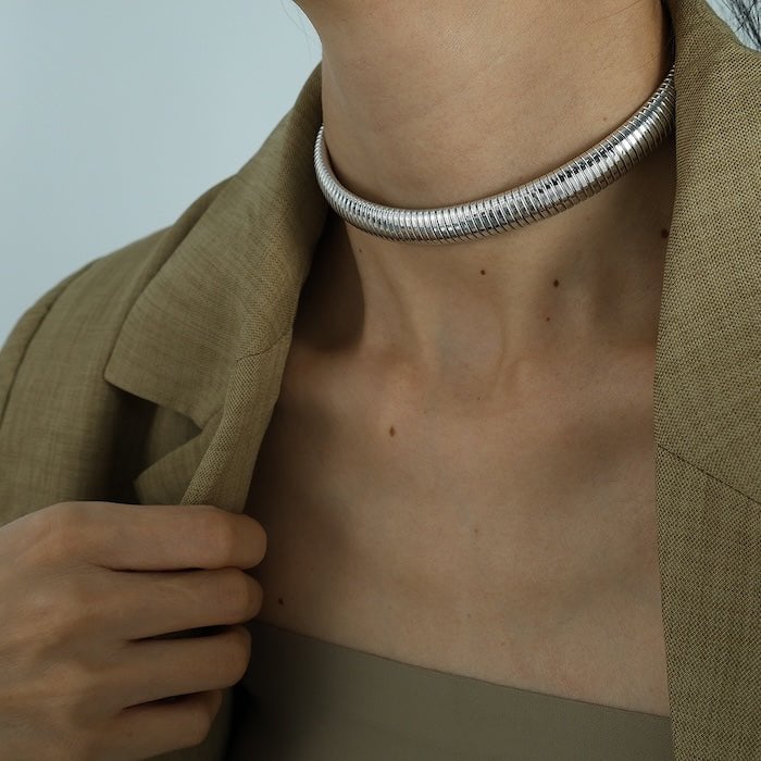 Klobiges Stretch-Design-Armband und Halsband