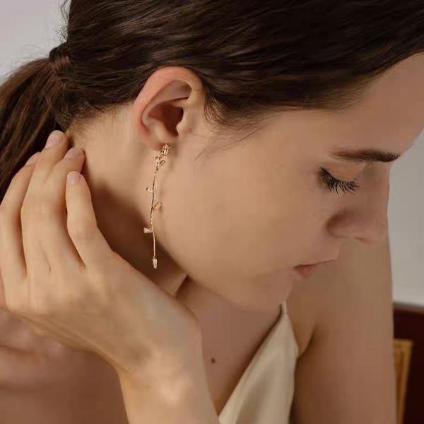 Vintage-Rosenohrringe mit 18K-Vergoldung – Zeitlose Eleganz in Blütenform
