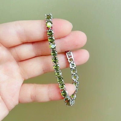 Ausgefallenes funkelndes Olivenstein-Armband