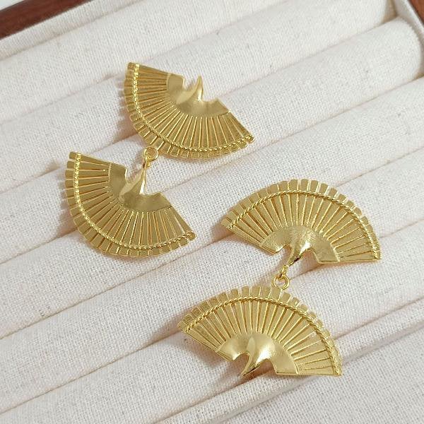 Symbol für Liebe & Eleganz – Schwalben-Ohrhänger in 18K Vergoldung
