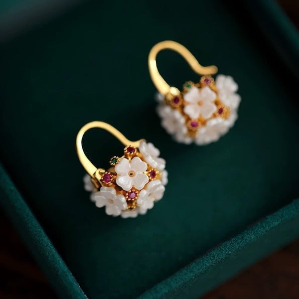 Romantische Blumenkorb-Creolen – Vintage trifft florale Eleganz