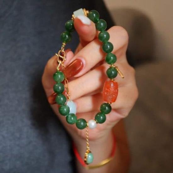 Grünes Jade-Perlenarmband – Glück & Eleganz