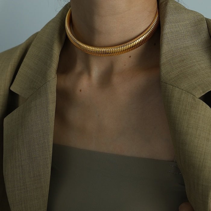 Klobiges Stretch-Design-Armband und Halsband
