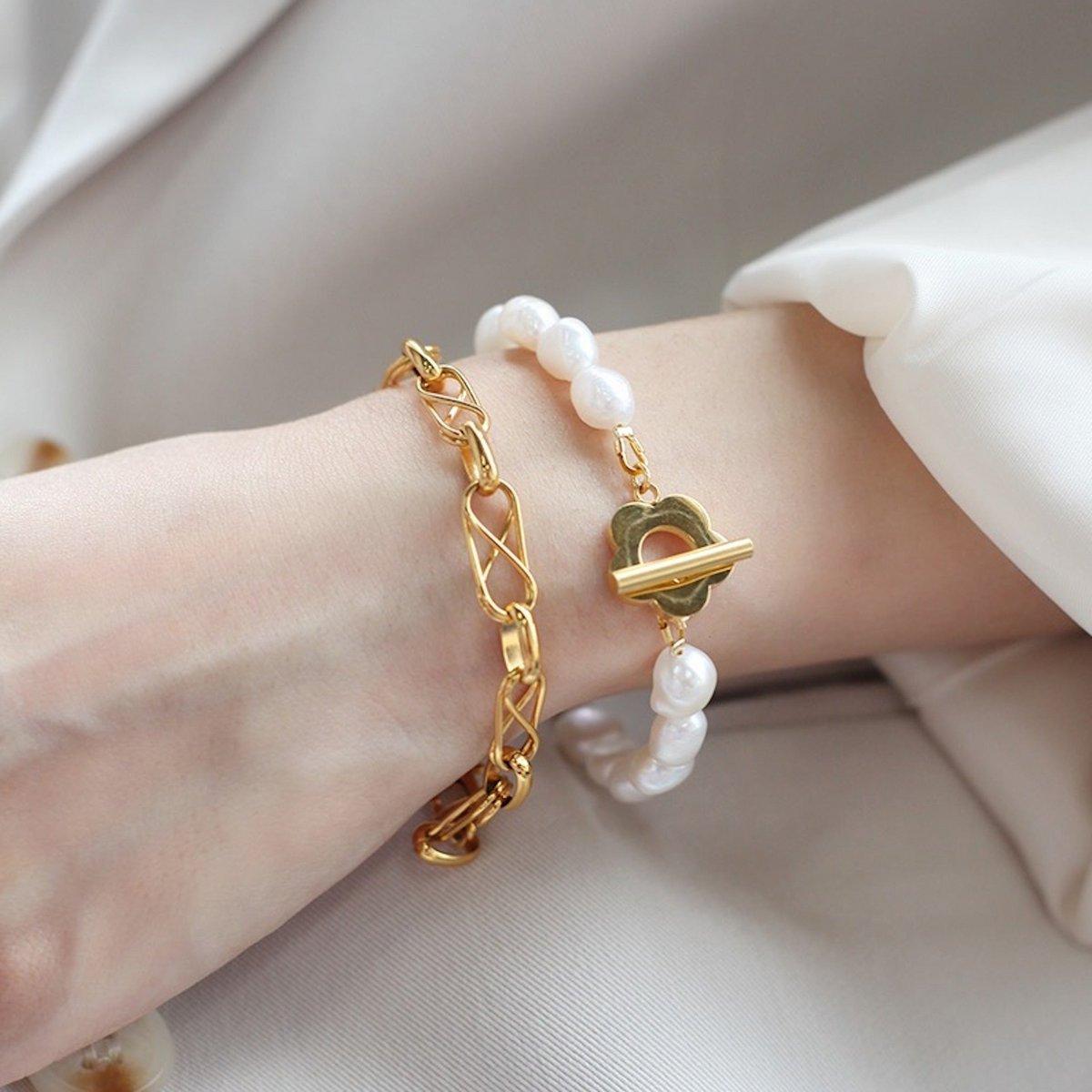 Einzigartiges natürliches Süßwasserperlen-Perlenarmband mit Blumenanhänger - Süßwasserperlen in AAAA-Qualität - Daily Stuff