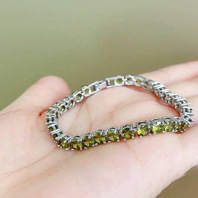 Ausgefallenes funkelndes Olivenstein-Armband