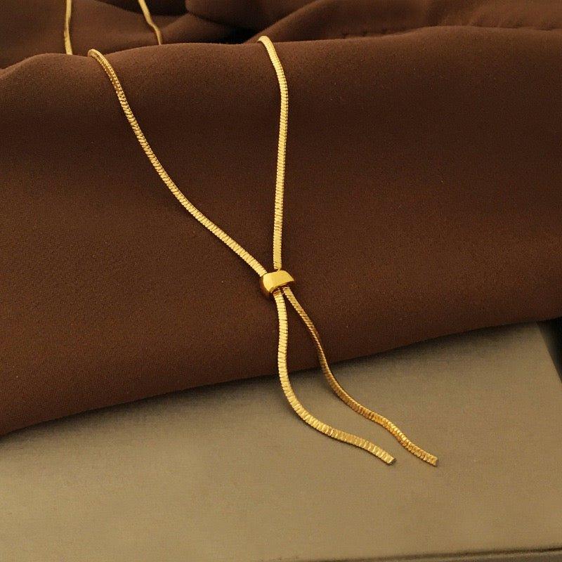 Minimalistische dreieckige Knochenkette zum Herausziehen - Daily Stuff