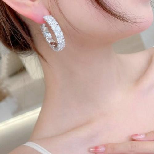Luxuriöse Creolen im Diamant-Look - Daily Stuff