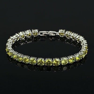 Ausgefallenes funkelndes Olivenstein-Armband