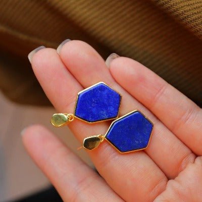 Elegante Lapis-Lazuli-Ohrringe im Gold-Vermeil-Rahmen – Hexagonales Design