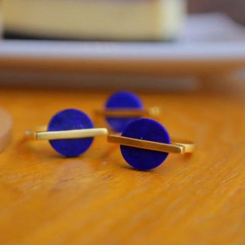 Minimalistischer Lapis-Lazuli-Ring aus Gold Vermeil – Stil trifft auf Symbolkraft
