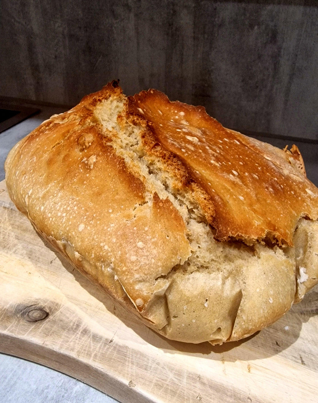Dinkel-Krustenbrot backen: Ein Rezept für frisches, selbstgebackenes Brot - Daily Stuff