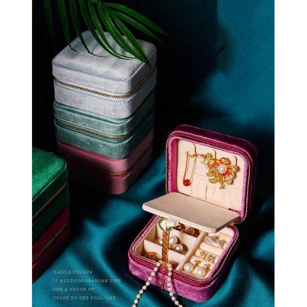 Tragbare Reise-Schmuckschatulle aus Samt im Vintage-Stil - Daily Stuff