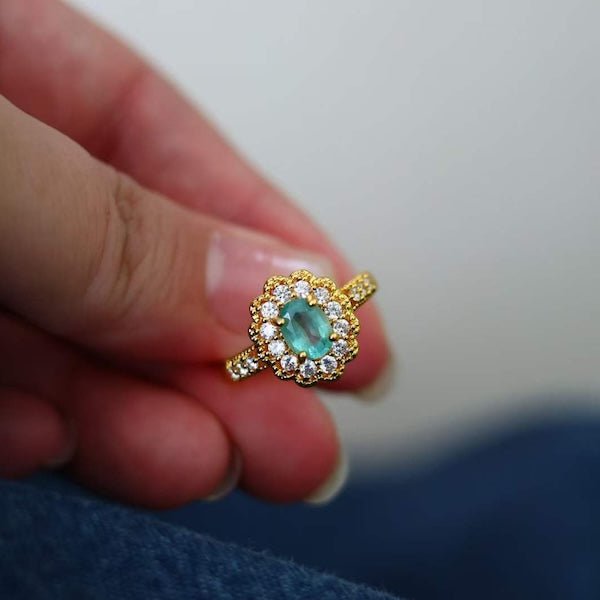 Emerald Edelsteinblumenring – Eleganz & Raffinesse