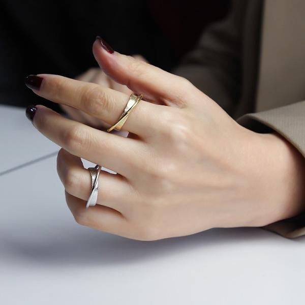 Geometrischer Doppelkreis-Ring – Modern & Ausdrucksstark