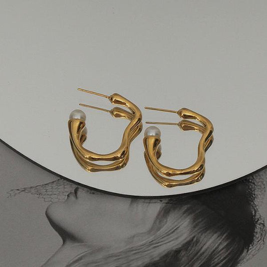 Minimalistische Wellen-Ohrringe mit Perle – 18K vergoldeter Edelstahl