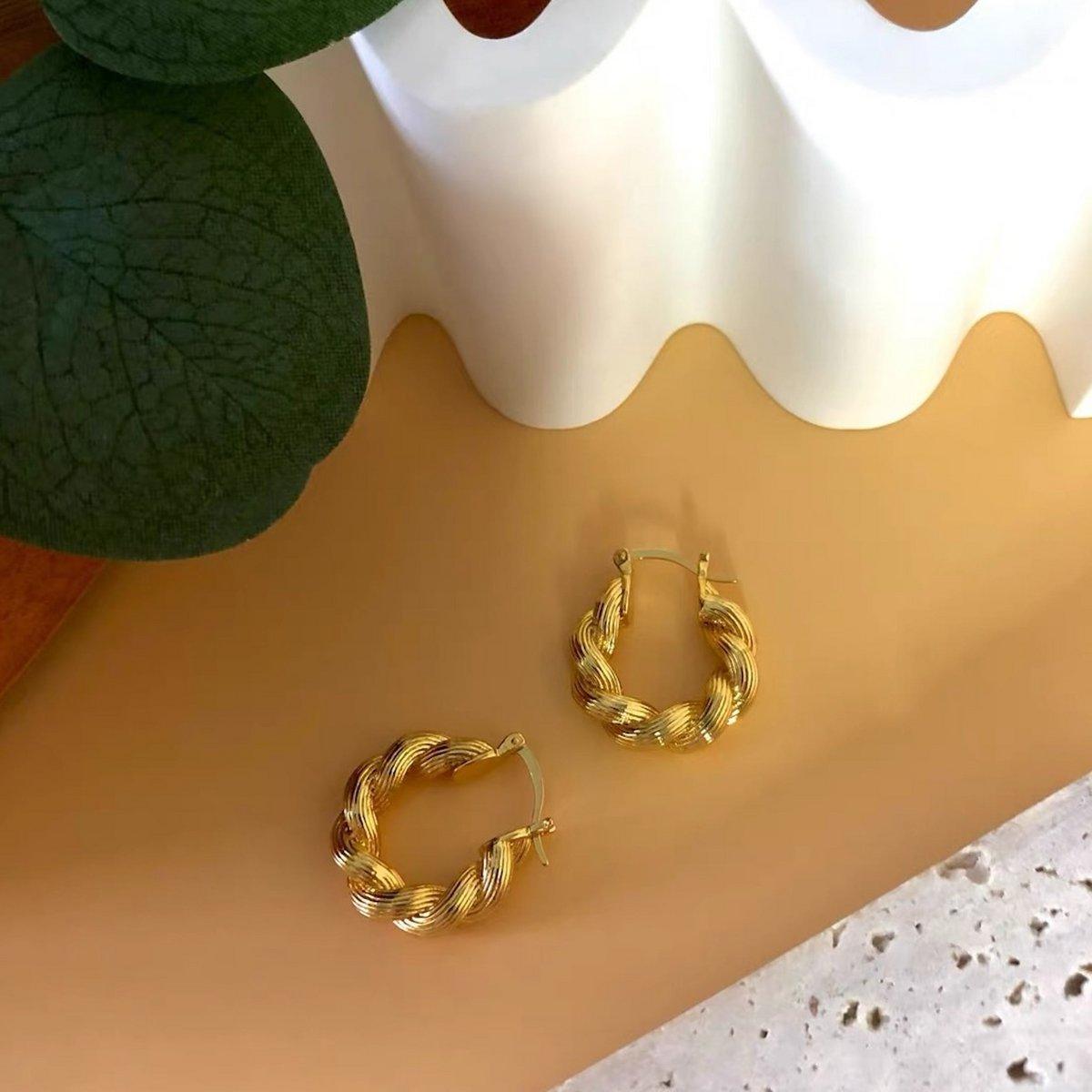 Geflochtene Creolen im Vintage-Stil - Daily Stuff