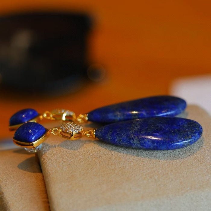 Lapis Drop – Goldplattierte Wassertropfenohrringe mit echtem Lapis Lazuli