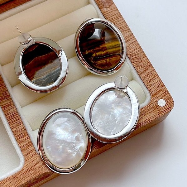 Ovale Ohrstecker mit Tigerauge & Perlmutt – Zeitlose Eleganz in natürlicher Harmonie