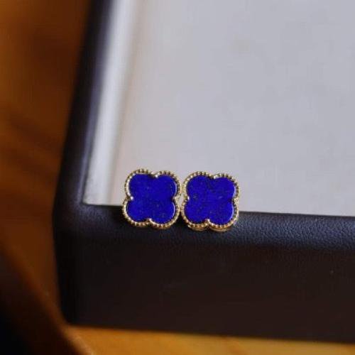 Lucky Clover – Lapis Lazuli Ohrstecker in Kleeblattform