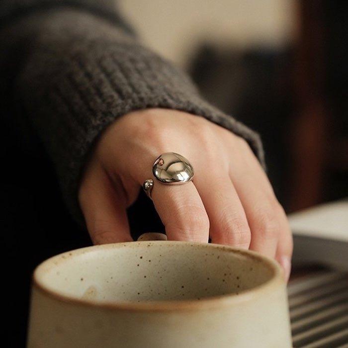 Minimalistische, auffällige Ringe mit ovalem Ei-Design – verstellbar - Daily Stuff
