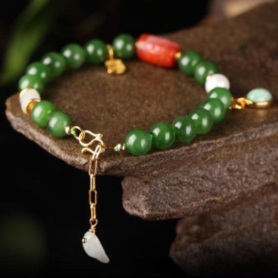 Grünes Jade-Perlenarmband – Glück & Eleganz